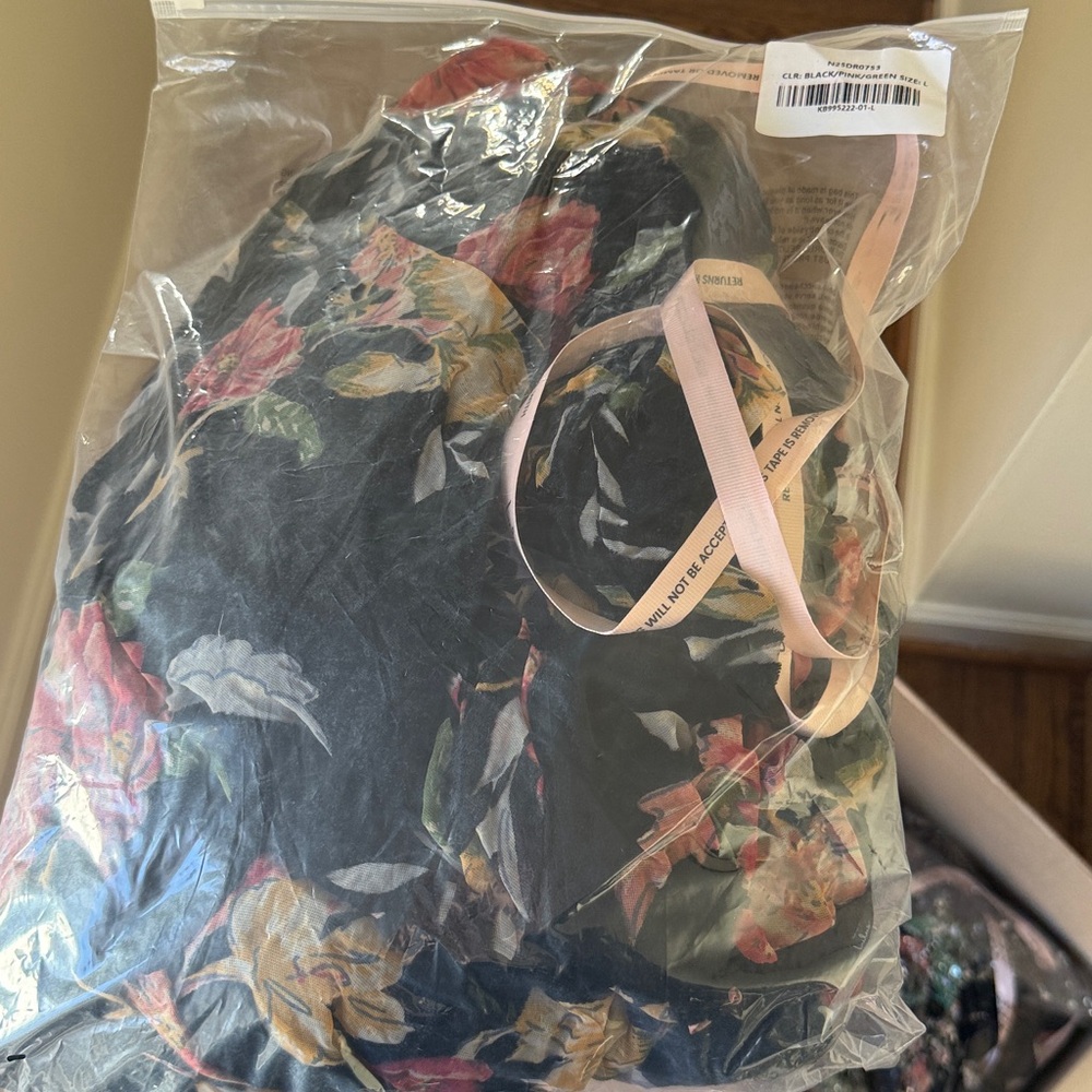 NWT Lulus Prim Black Multi Floral Burnout Velvet Cowl Back Maxi Dress - Size L - Picture 4 of 4